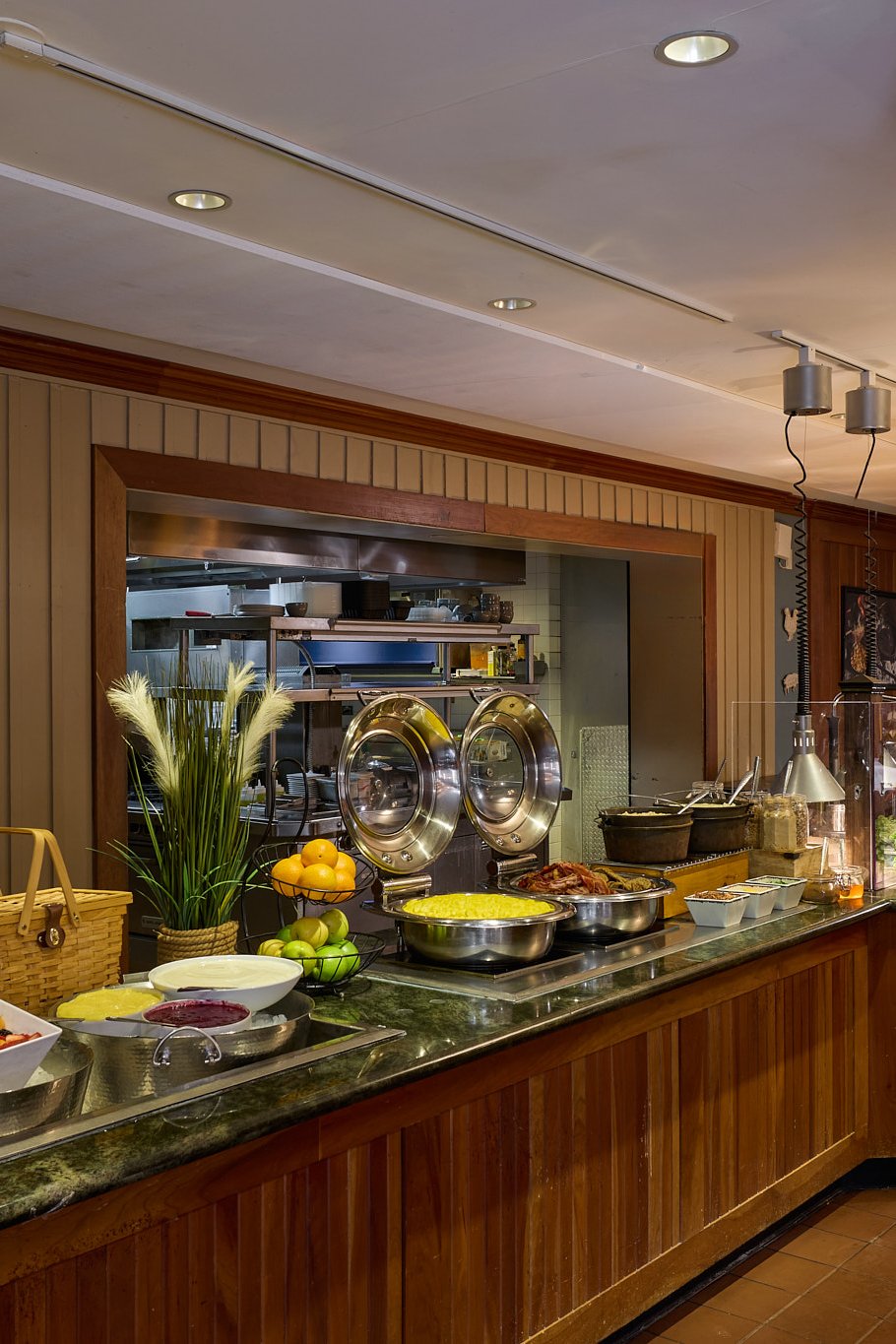 breakfast buffet setup