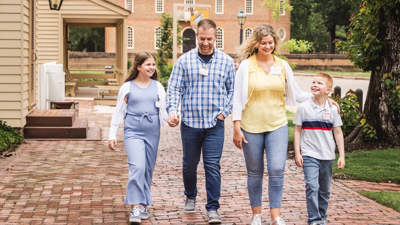 family-visitors-spring-2025-capitol