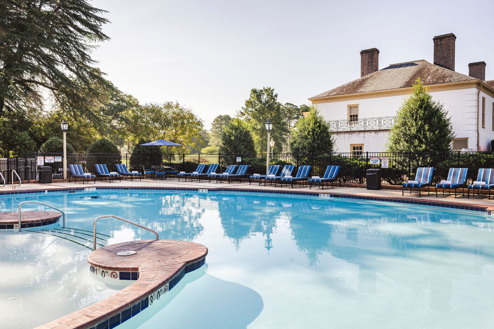 Exterior Pool Photo