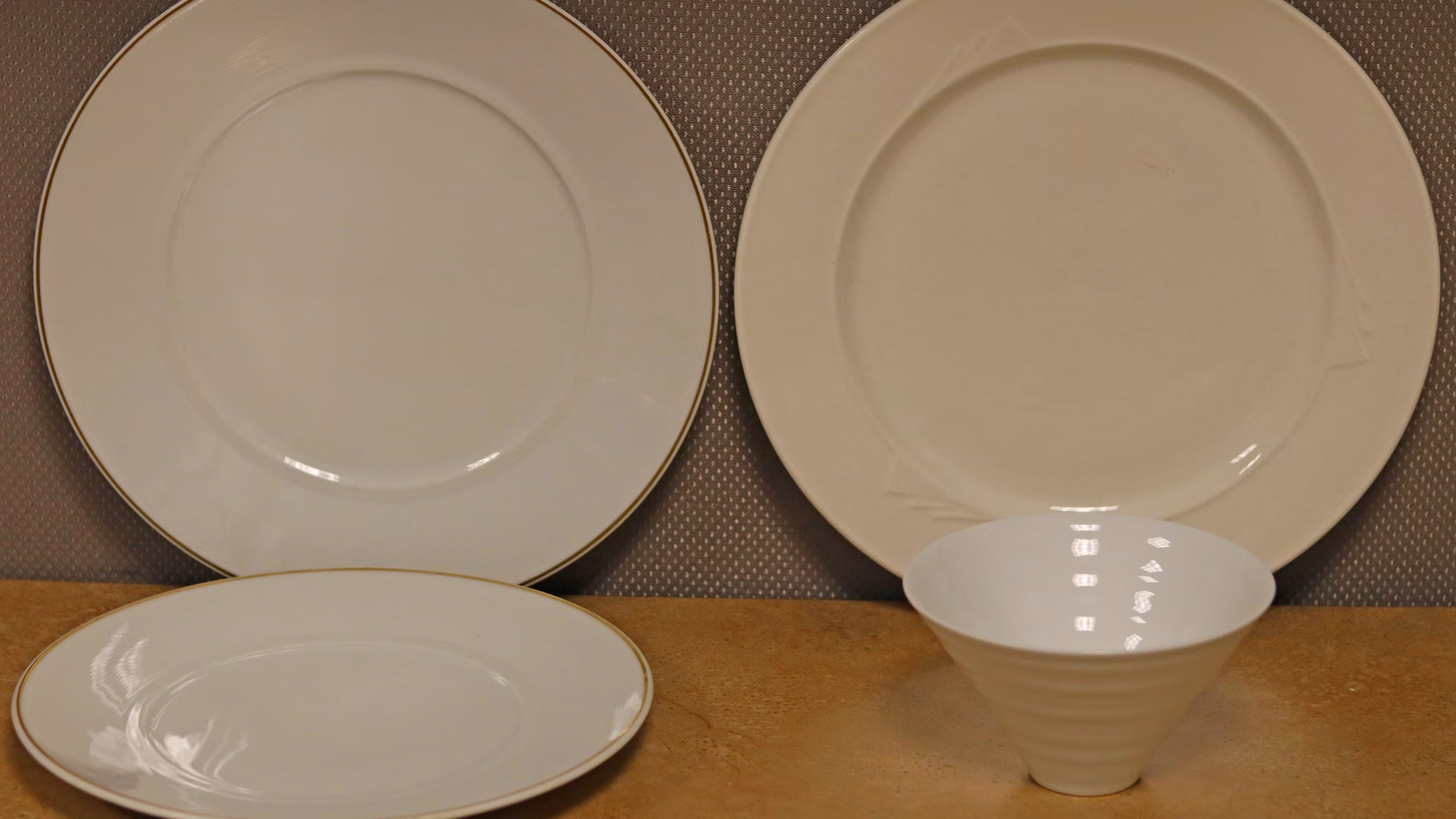 Warehouse Sale Plates