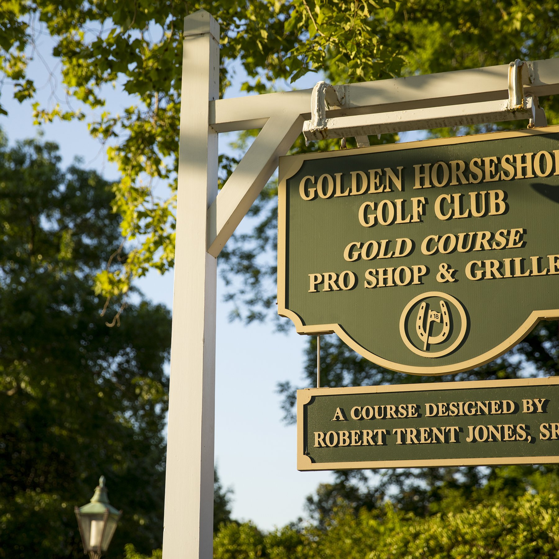 Gold Course Entrance Sign2