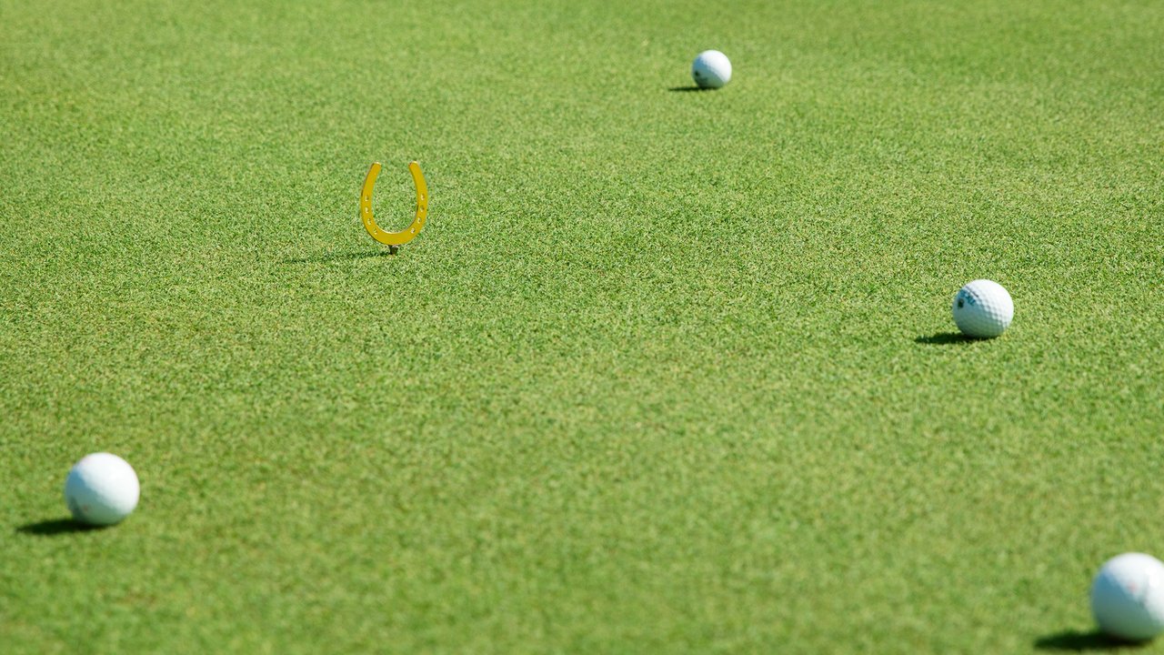 Golden Horseshoe on the Putting Course at The Shoe