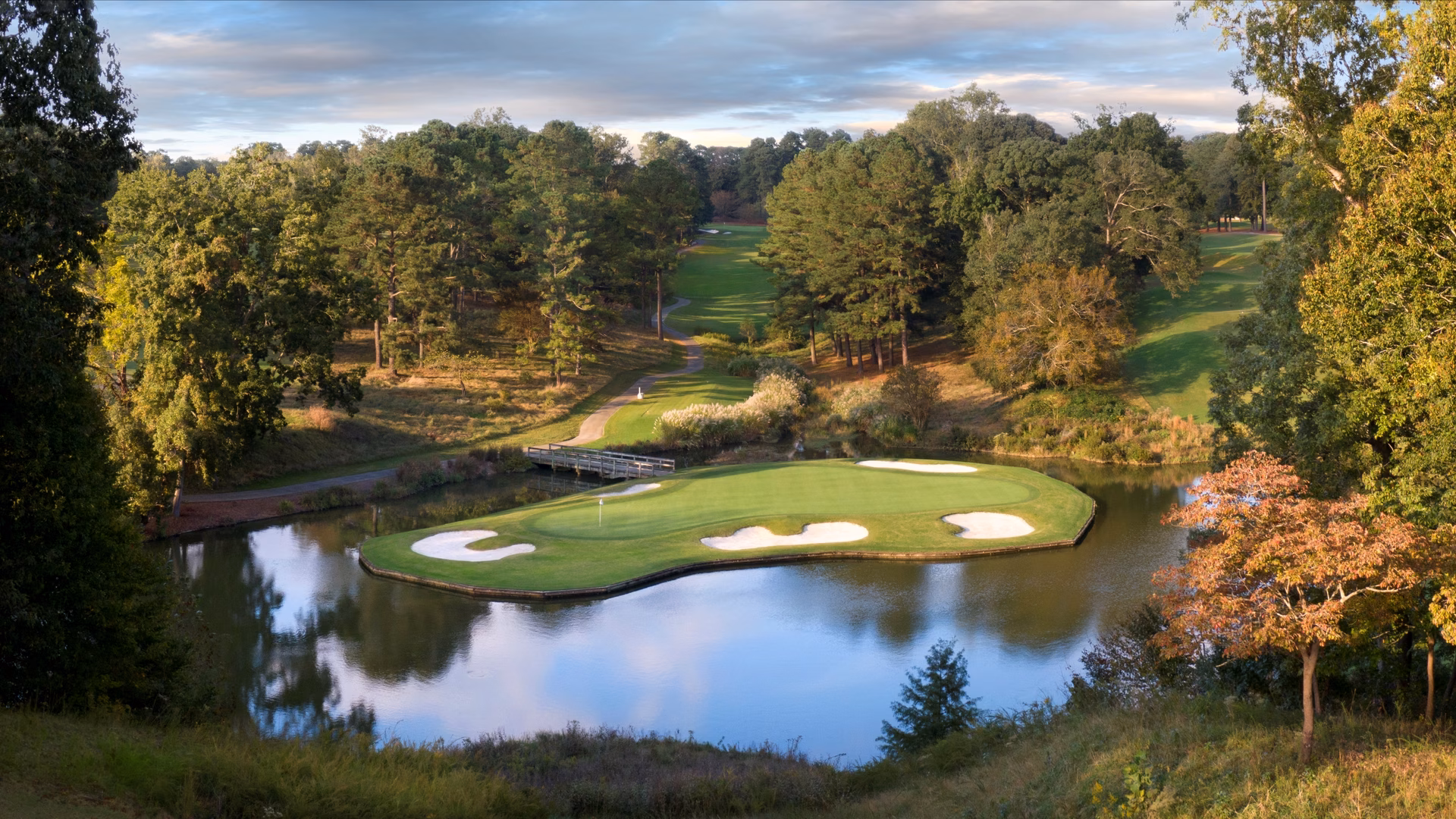 Hole 16 at Fall Bill Hornstein