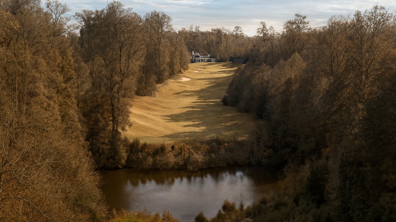 Hole 18 Green Course at Winter