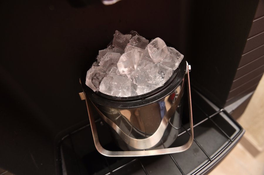 Ice cubes maker