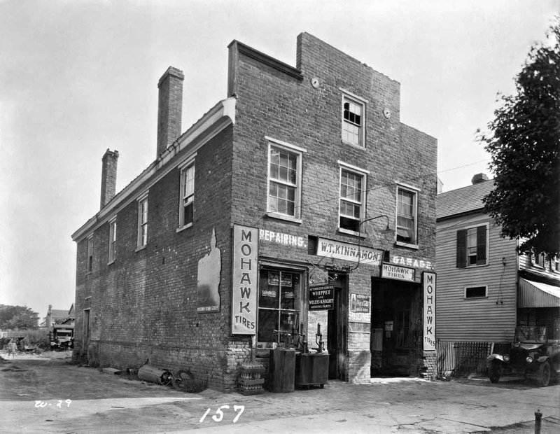 Kinnamon_s-garage-1946-JDRockefeller-Jr-Library