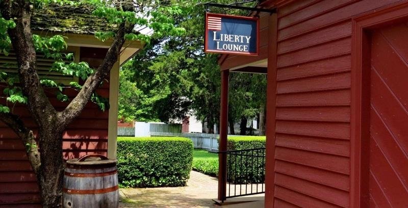 Liberty-Lounge-Sign