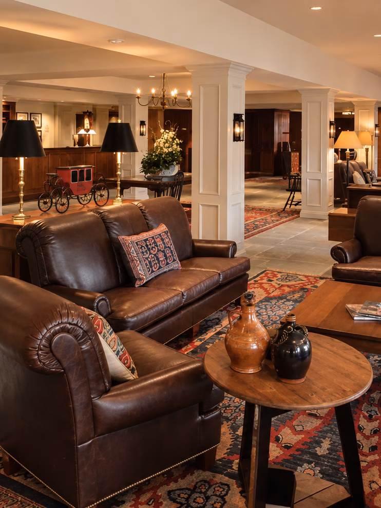 Williamsburg Lodge Photo Angled Shot