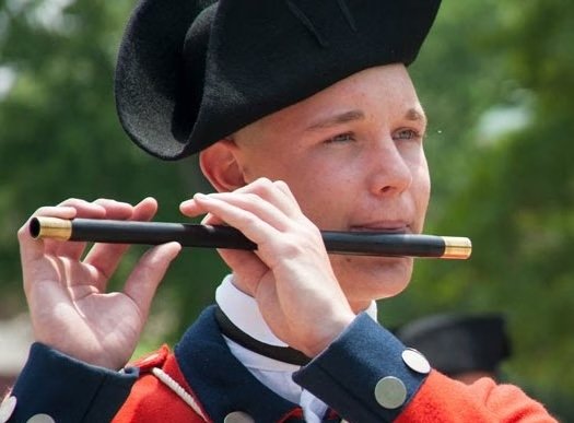 fife-and-drum-fifer.2e16d0ba.format-avif.fill-1350x2025
