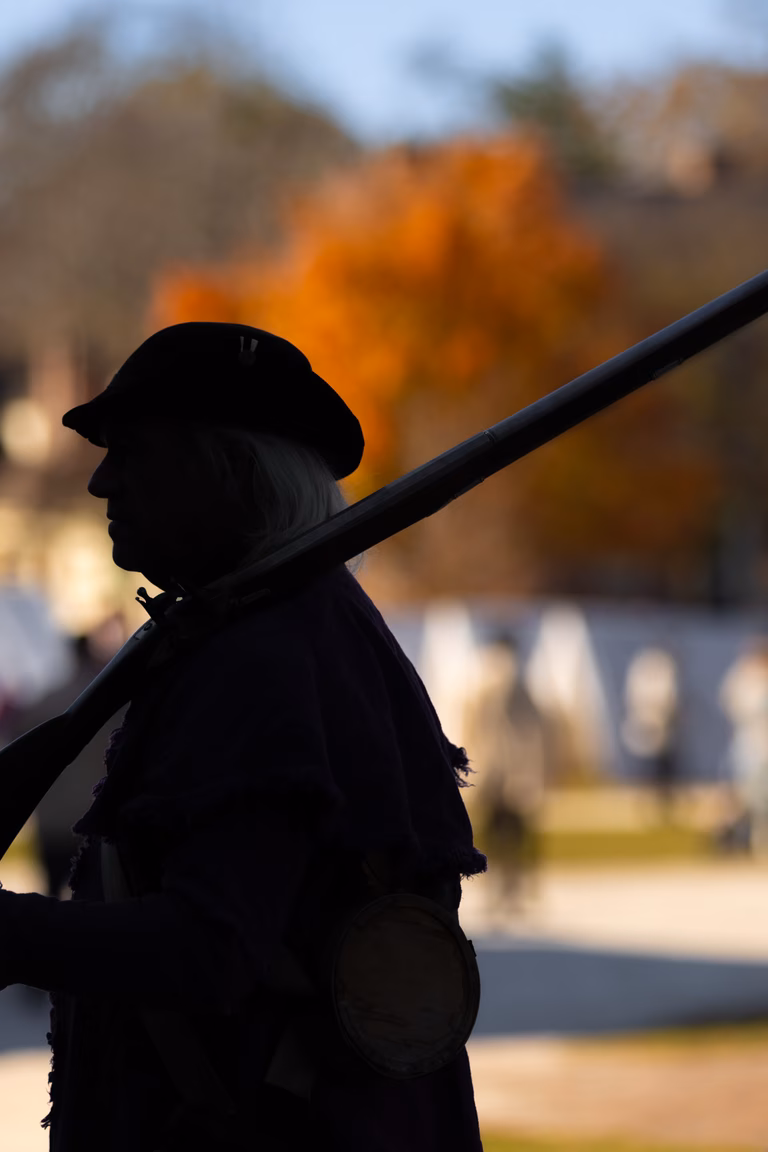 fig-15-soldiers-sailors-servants