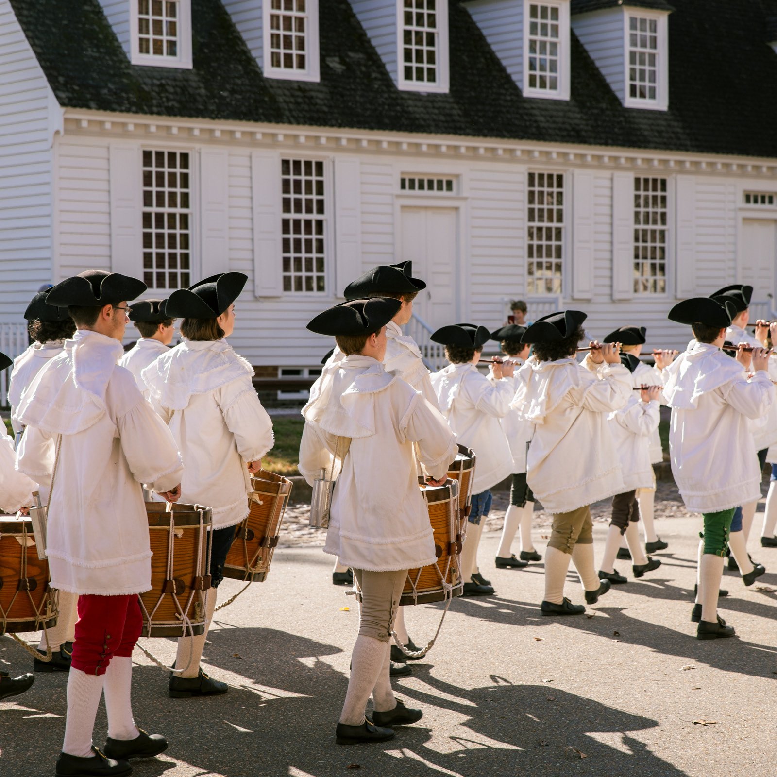 fig-16-soldiers-sailors-servants
