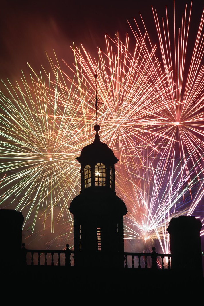 palace-fireworks-night.jpg